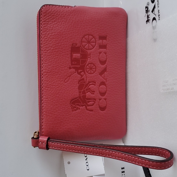 COACH CORNER ZIP WRISTLET WITH HORSE AND CARRIAGE - Picture 8 of 11